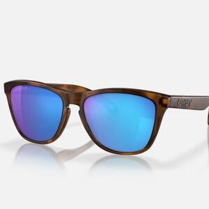 NWT Oakley Frogskins Matte Brown Tortoise with Prizm Sapphire Polarized Lenses